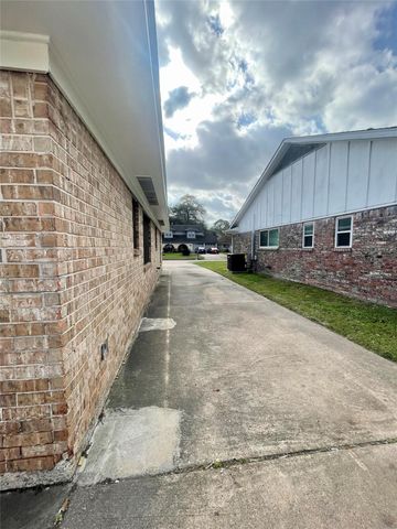 12011 Chessington Drive, Houston, TX 77031