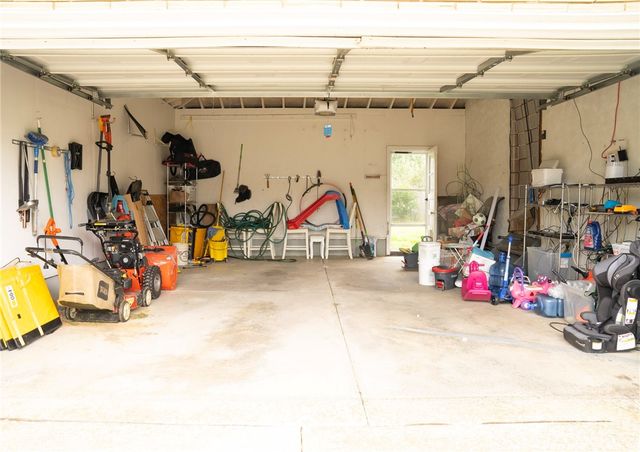 1067 Woodstock Avenue, Tonawanda, NY 14150