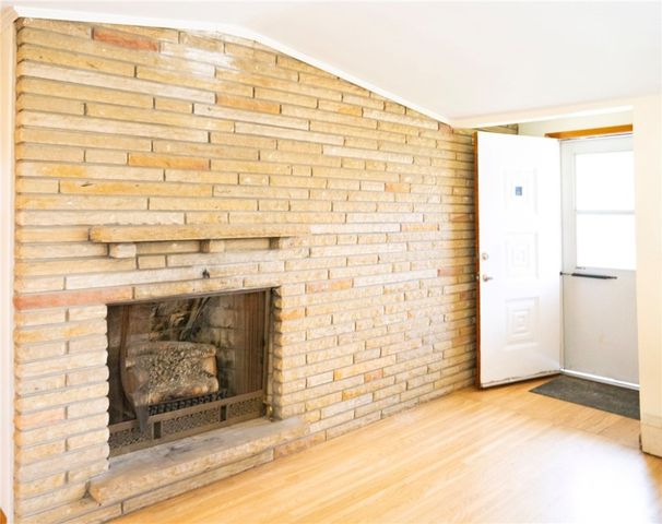 1067 Woodstock Avenue, Tonawanda, NY 14150