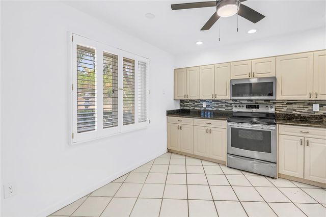 6101 34TH STREET W 3F, Bradenton, FL 34210
