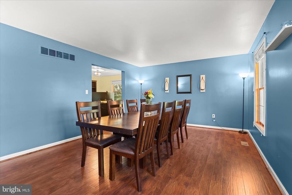 Image 15 of property listing at 3325 MAPLE GROVE RD, Manchester, MD 21102