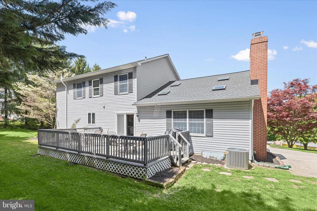 Image 41 of property listing at 3325 MAPLE GROVE RD, Manchester, MD 21102