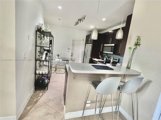2176 Salerno Cir, Weston, FL 33327