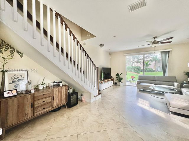 2176 Salerno Cir, Weston, FL 33327