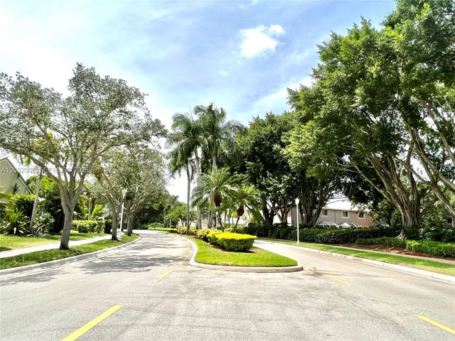 2176 Salerno Cir, Weston, FL 33327