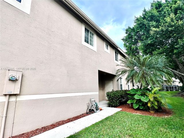 2176 Salerno Cir, Weston, FL 33327