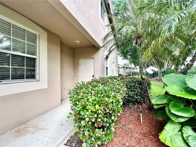 2176 Salerno Cir, Weston, FL 33327