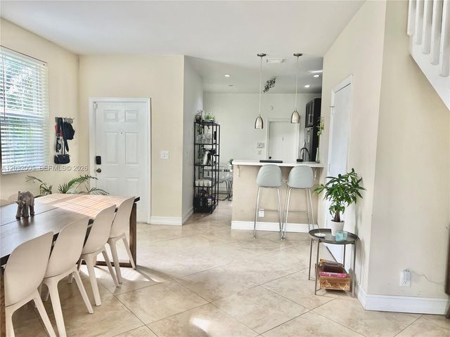 2176 Salerno Cir, Weston, FL 33327