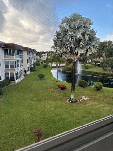 4700 NW 35th Street 602, Lauderdale Lakes, FL 33319