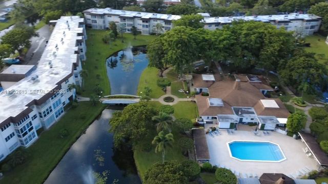 4700 NW 35th Street 602, Lauderdale Lakes, FL 33319