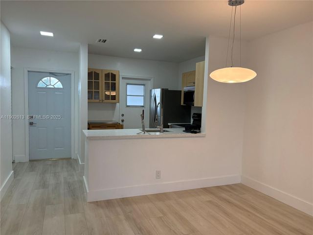 4700 NW 35th Street 602, Lauderdale Lakes, FL 33319