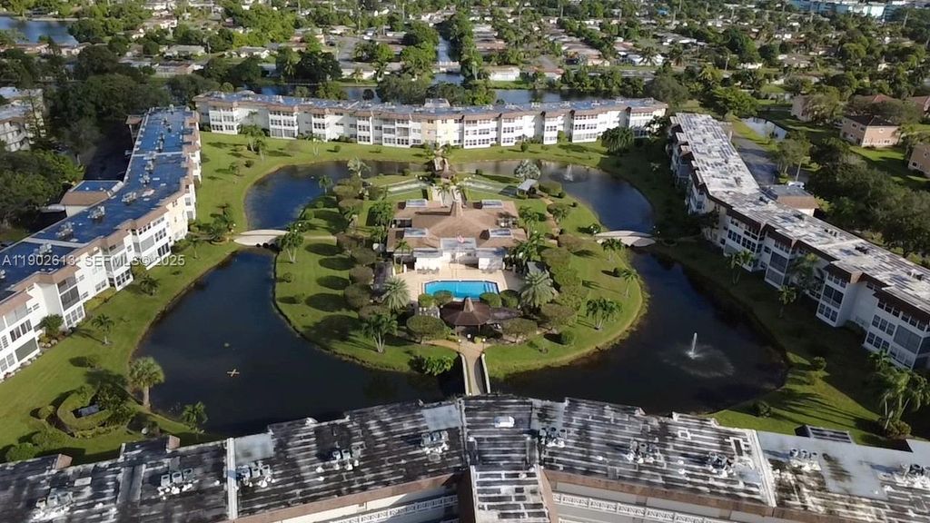 4700 NW 35th Street 602, Lauderdale Lakes, FL 33319