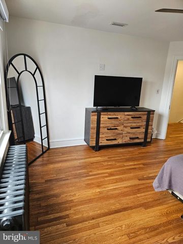 1711 N BROOM ST, Wilmington, DE 19806