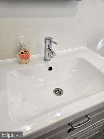 1711 N BROOM ST, Wilmington, DE 19806