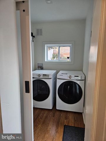 1711 N BROOM ST, Wilmington, DE 19806