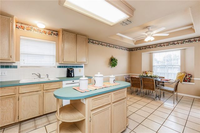 7306 Sun Valley Dr, Corpus Christi, TX 78413
