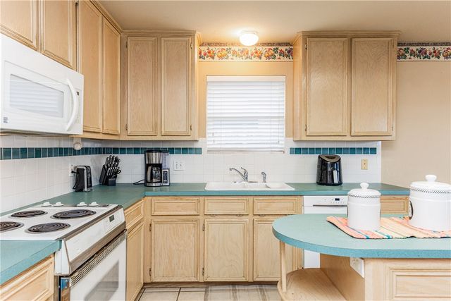 7306 Sun Valley Dr, Corpus Christi, TX 78413