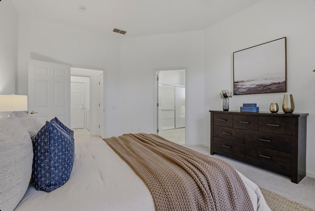 701 Rose Creek Ct, Roseville, CA 95747