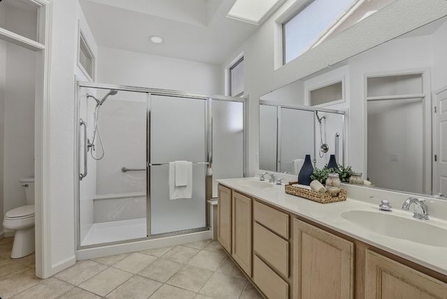 701 Rose Creek Ct, Roseville, CA 95747