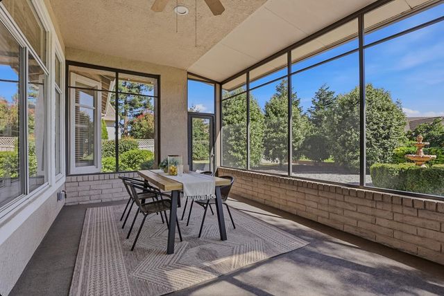 701 Rose Creek Ct, Roseville, CA 95747