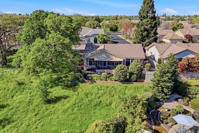 701 Rose Creek Ct, Roseville, CA 95747