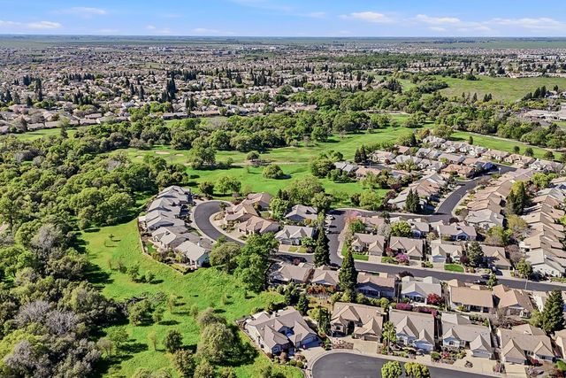 701 Rose Creek Ct, Roseville, CA 95747