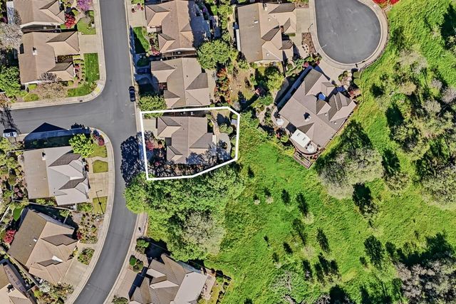 701 Rose Creek Ct, Roseville, CA 95747