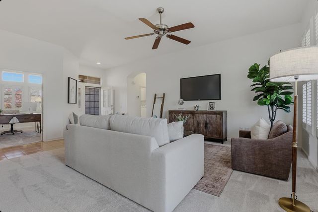 701 Rose Creek Ct, Roseville, CA 95747