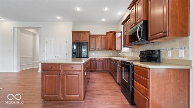 1307 Somerville Drive, Westfield, IN 46074