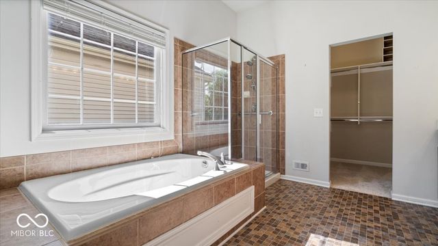 1307 Somerville Drive, Westfield, IN 46074