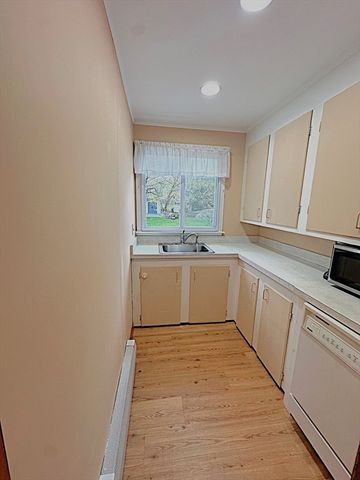 130 Monroe St, Norwood, MA 02062