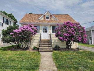 130 Monroe St, Norwood, MA 02062