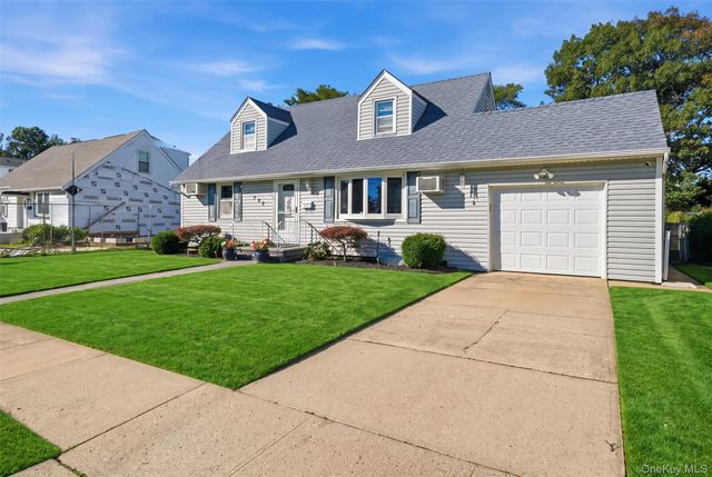 305 W Nicholai Street, Hicksville, NY 11801