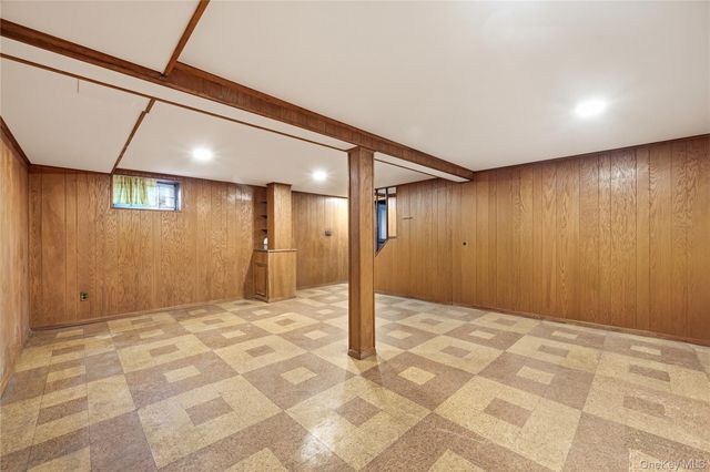305 W Nicholai Street, Hicksville, NY 11801