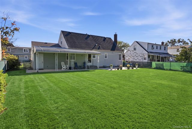 305 W Nicholai Street, Hicksville, NY 11801