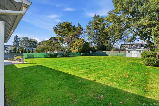 305 W Nicholai Street, Hicksville, NY 11801