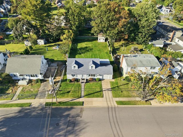 305 W Nicholai Street, Hicksville, NY 11801