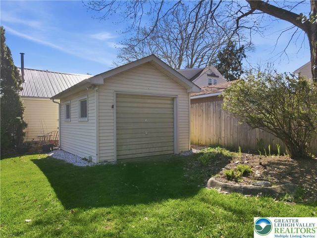 1621 Lenox Avenue, Bethlehem City, PA 18018
