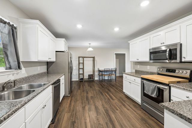377 Rawls Creek Rd, Gordonsville, TN 38563