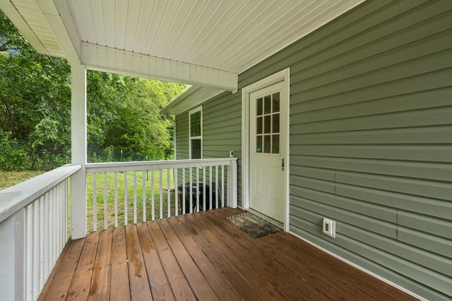 377 Rawls Creek Rd, Gordonsville, TN 38563