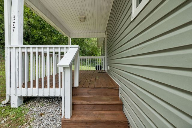 377 Rawls Creek Rd, Gordonsville, TN 38563