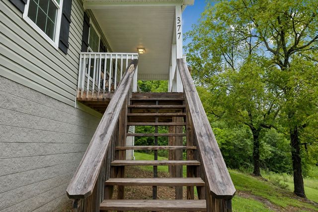 377 Rawls Creek Rd, Gordonsville, TN 38563