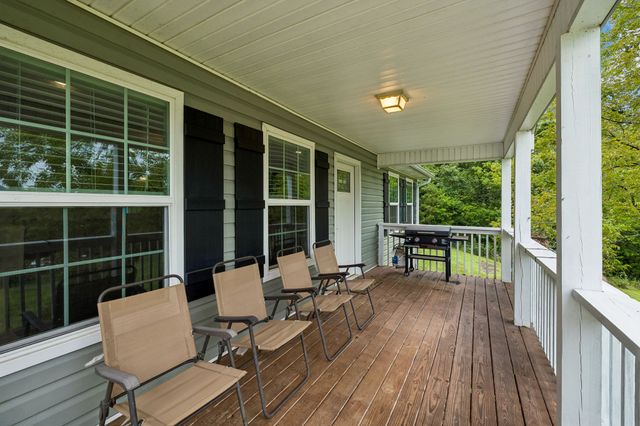 377 Rawls Creek Rd, Gordonsville, TN 38563