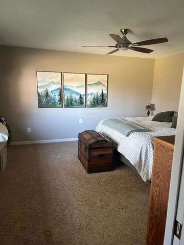 10505 N JUANITA Rd, Spokane, WA 99218