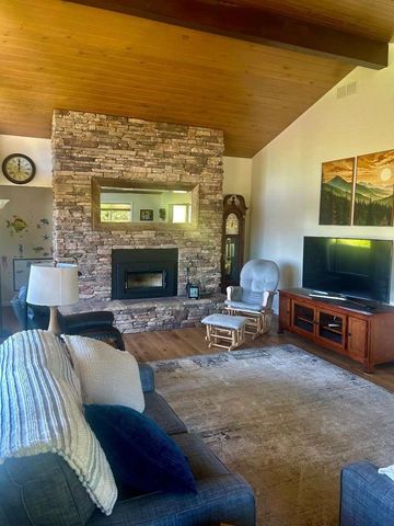 10505 N JUANITA Rd, Spokane, WA 99218