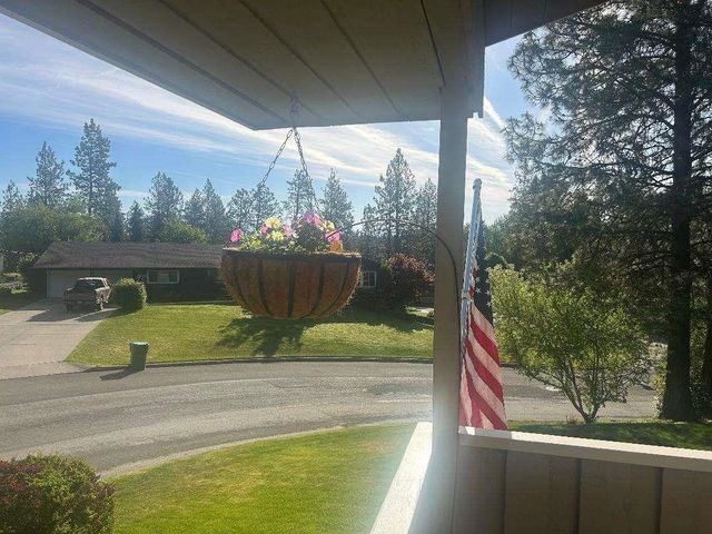 10505 N JUANITA Rd, Spokane, WA 99218