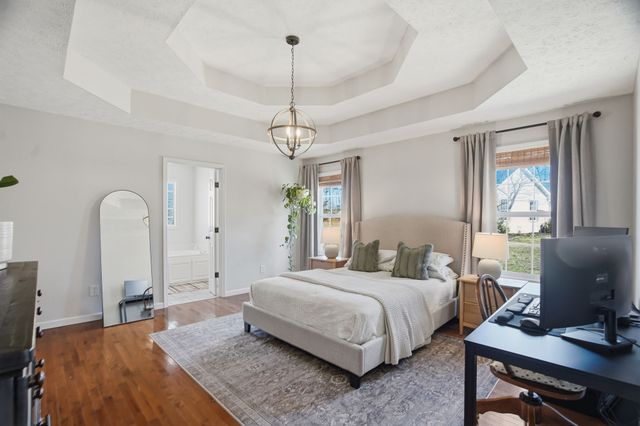 1011 Adam Ct, Cottontown, TN 37048