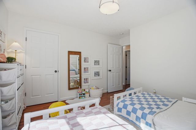 1011 Adam Ct, Cottontown, TN 37048