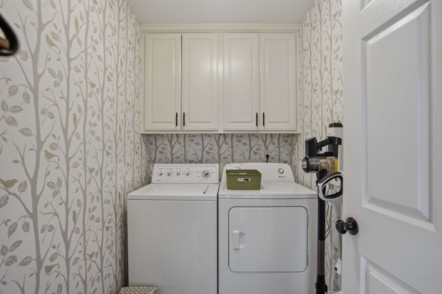 1011 Adam Ct, Cottontown, TN 37048