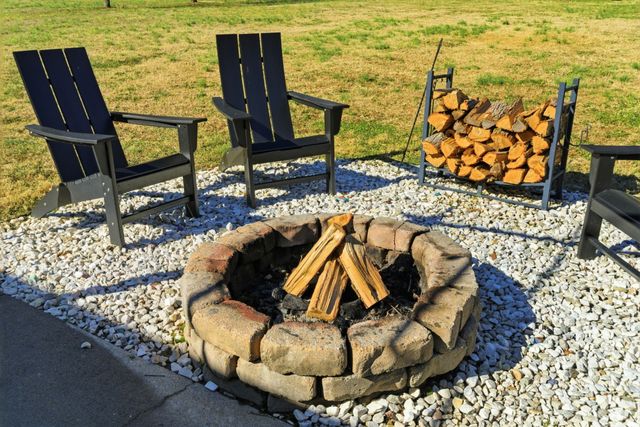 1011 Adam Ct, Cottontown, TN 37048